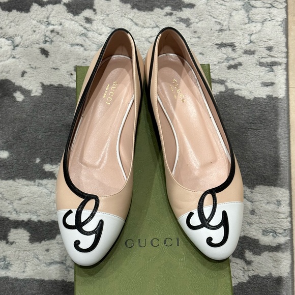 Like New Gucci Leather Flats - Picture 3 of 11